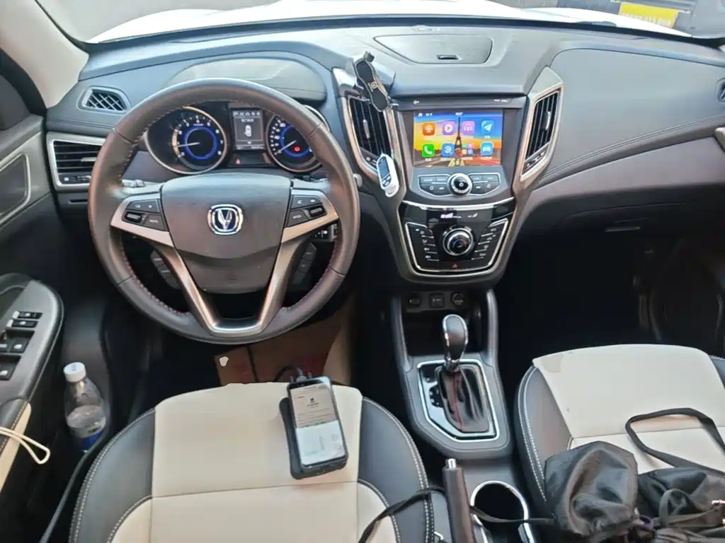 Фото 10 - Changan CS35