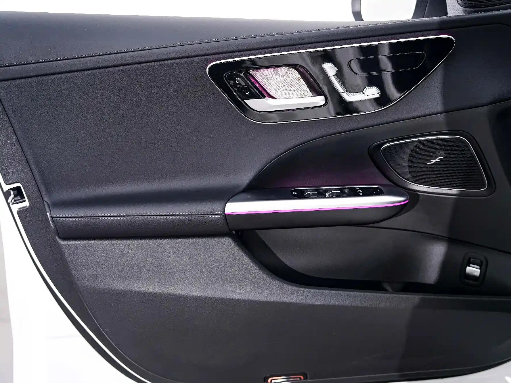 Фото 9 - Mercedes-Benz C-Class