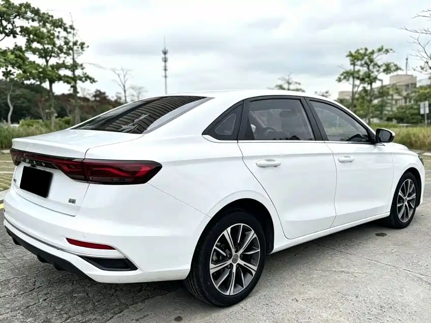 Photo 7 - Geely Emgrand