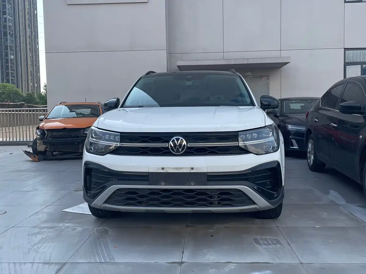 Volkswagen Tharu 2024 300TSI 2WD Moon Premium Edition фото 2