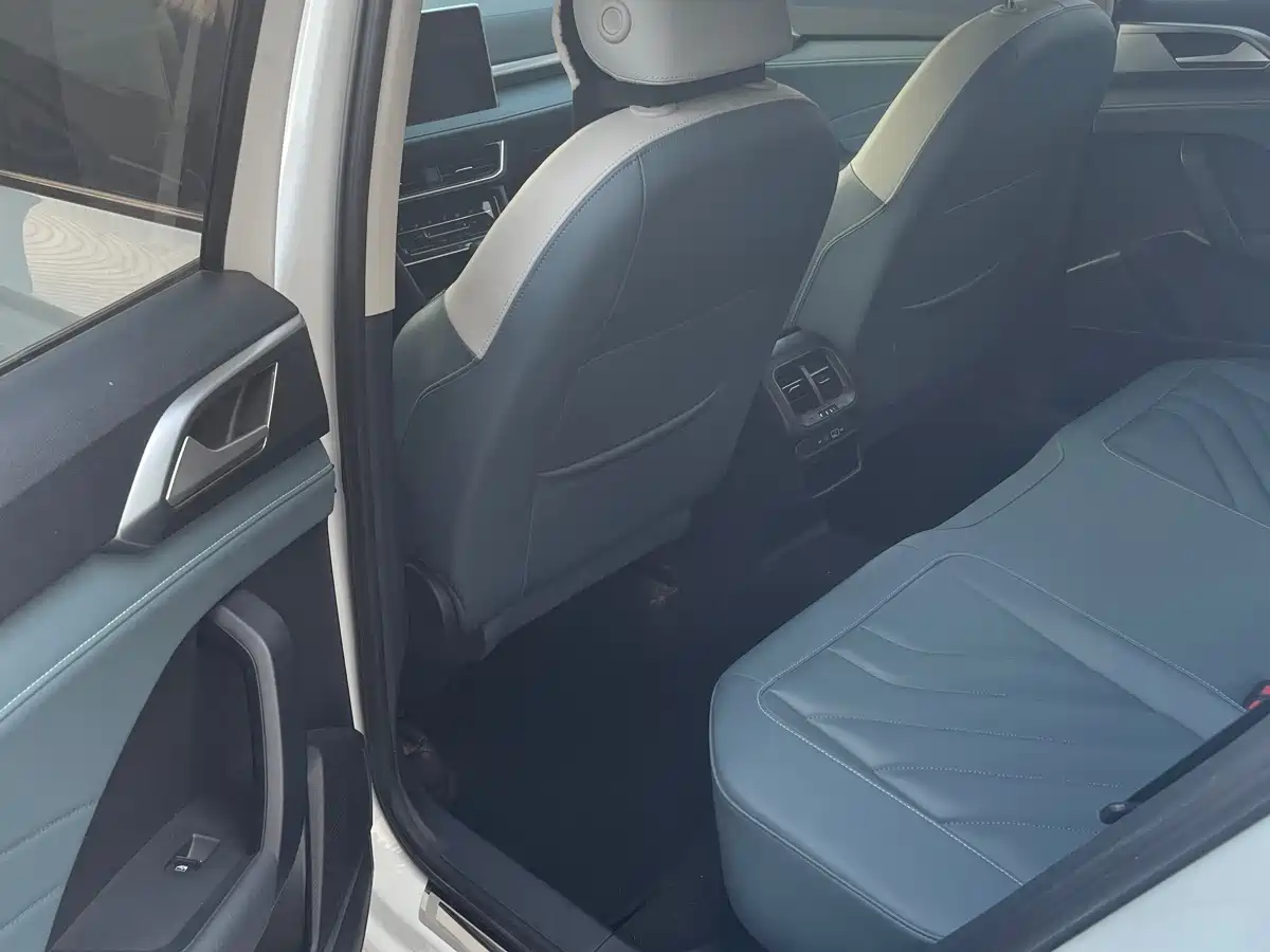 Volkswagen Tharu 2024 300TSI 2WD Moon Premium Edition фото 7