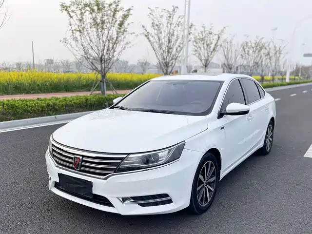  Roewe Roewe i6 2018 20T Automatic Internet ZhiXiang Edition