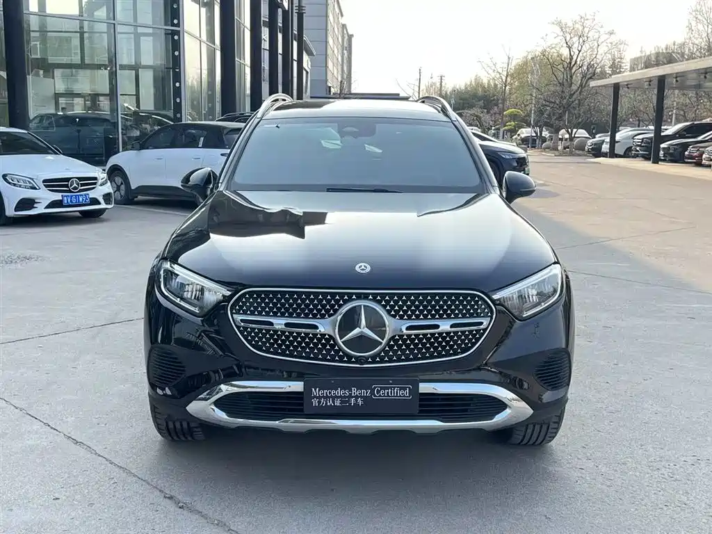 MERCEDES-BENZ GLC
