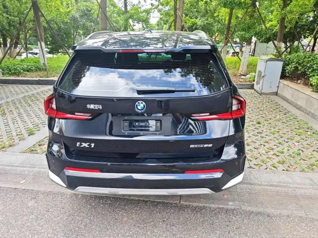 BMW iX1 2024 2023 eDrive25L X Design Package