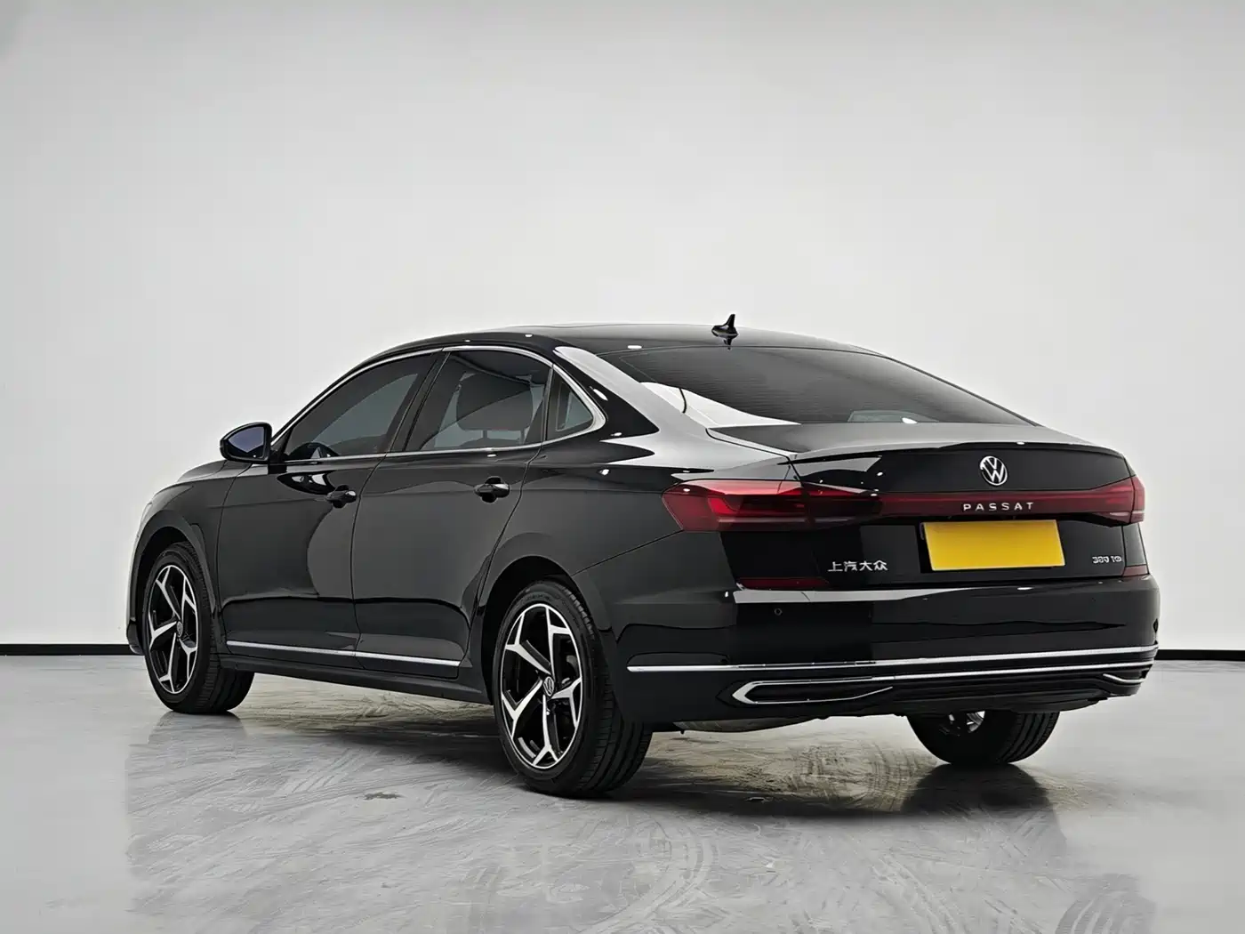 Volkswagen Passat 2025 Outstanding 380TSI Starlight Dragon Soaring Edition фото 6