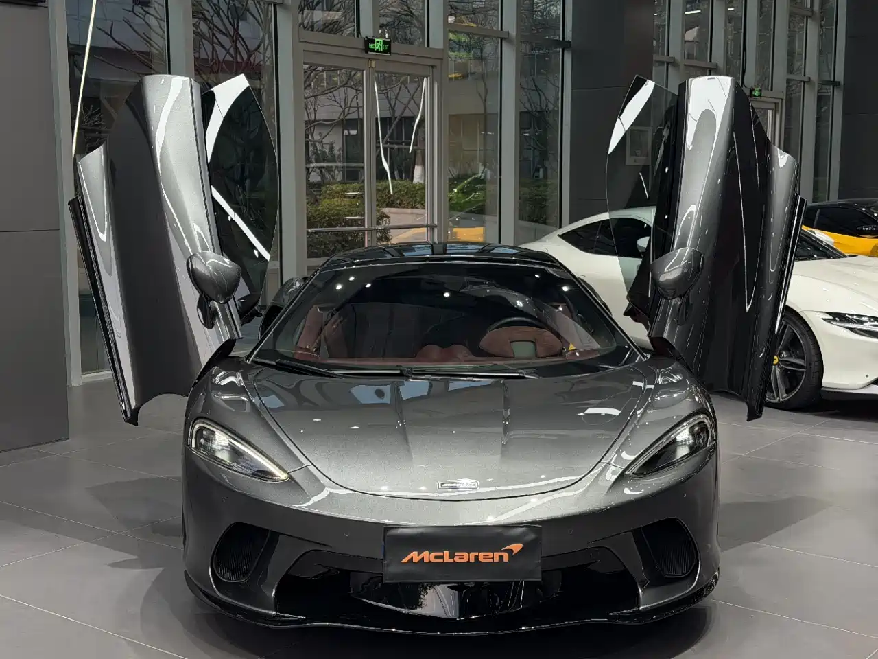 MCLAREN GT