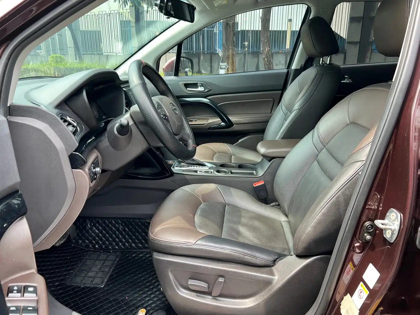 GAC Trumpchi Trumpchi GS4 2016 235T G-DCT Luxury Edition фото 8