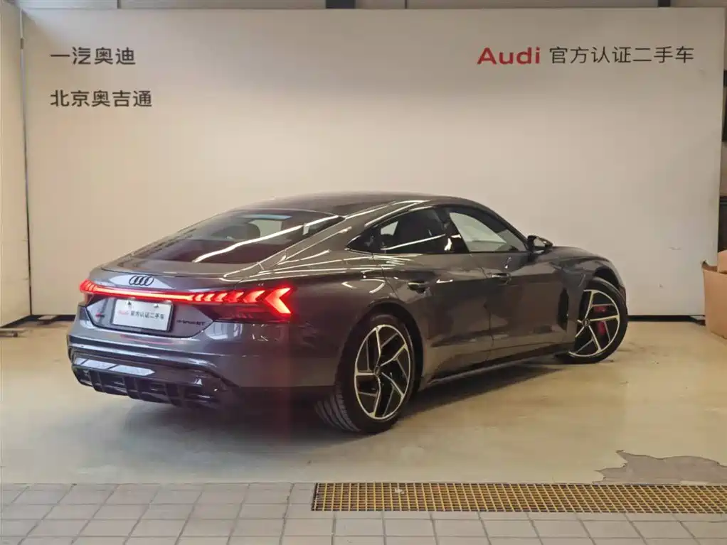 Audi RS e-tron GT 2025 2023 Base Model