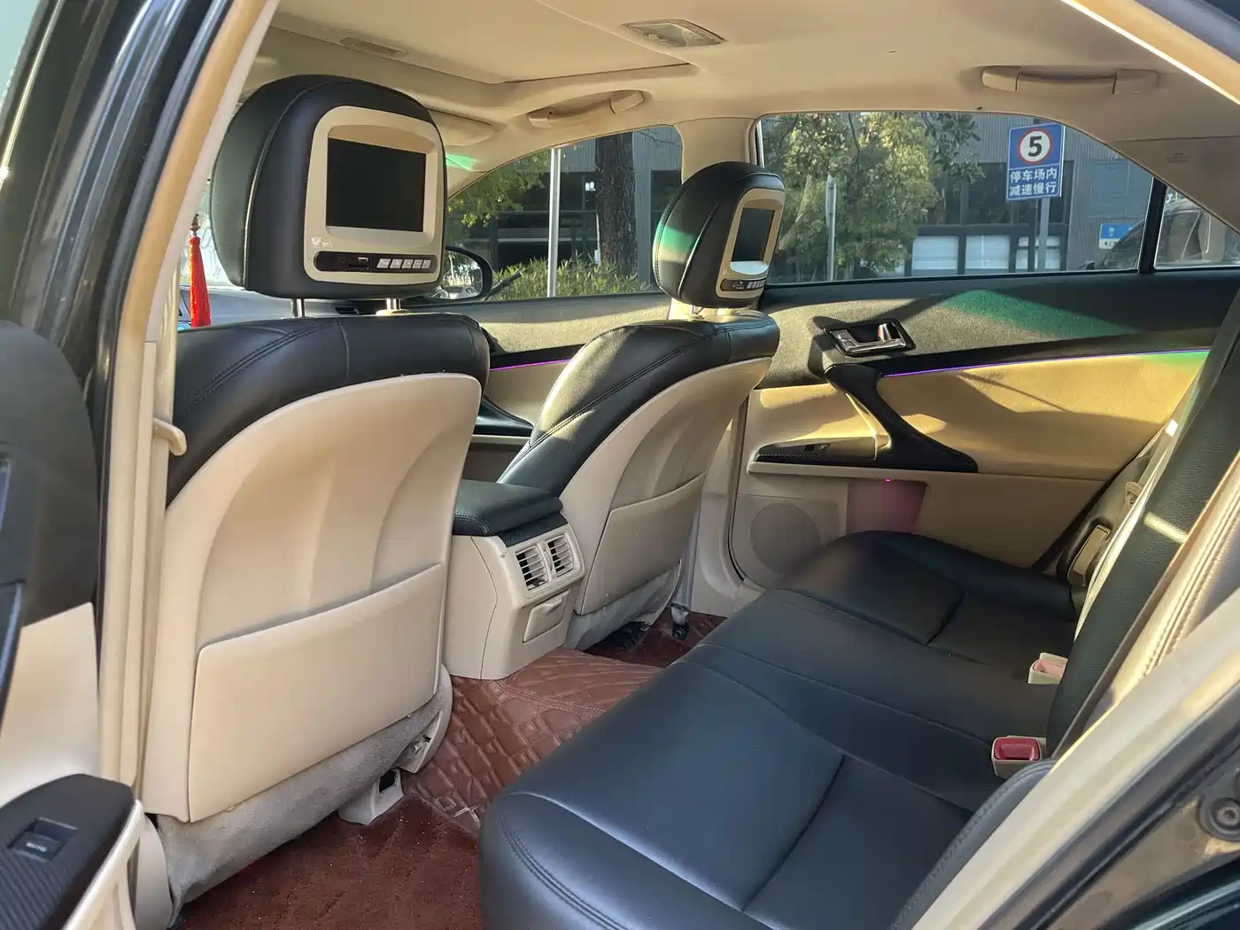 Toyota Reiz 2010 2.5V Elegance Elite Edition фото 7