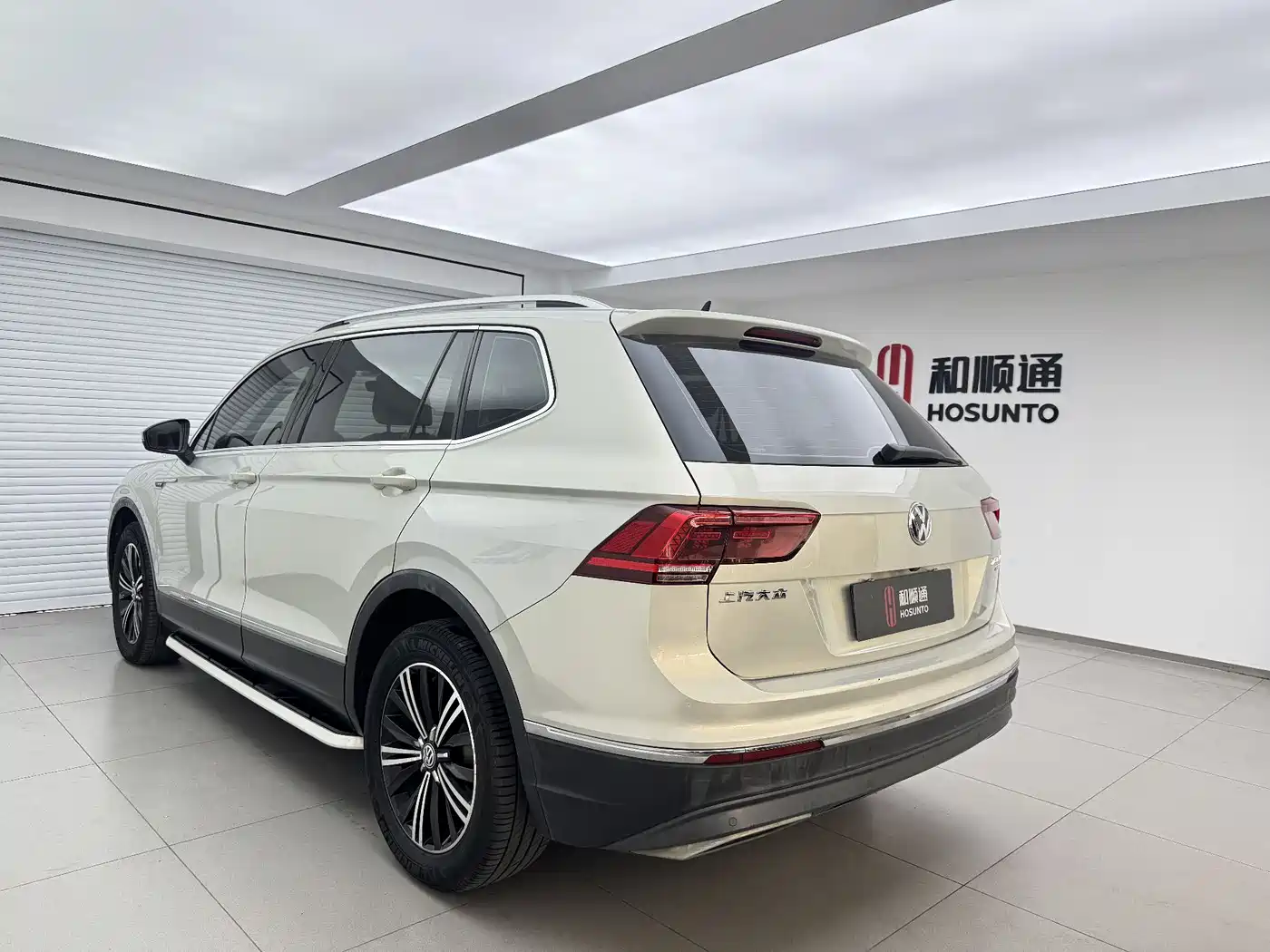 Volkswagen Tiguan L 2017 380TSI Automatic 4WD Luxury Edition фото 9