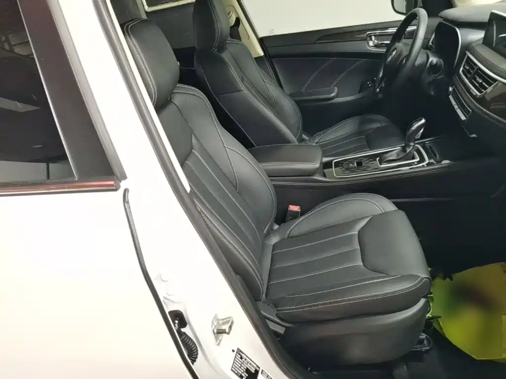 Dongfeng Fengguang Fengguang 580 2020 2020 1.5T CVT Luxury