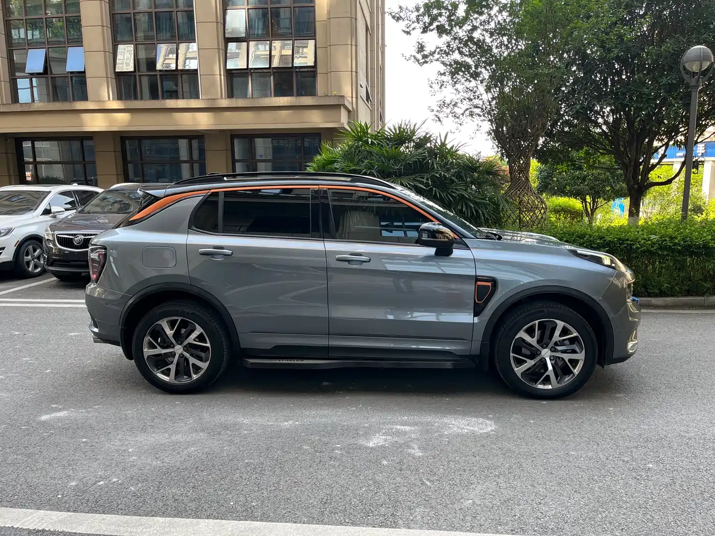 Lynk & Co 01 2017 2.0T AWD Pro фото 4