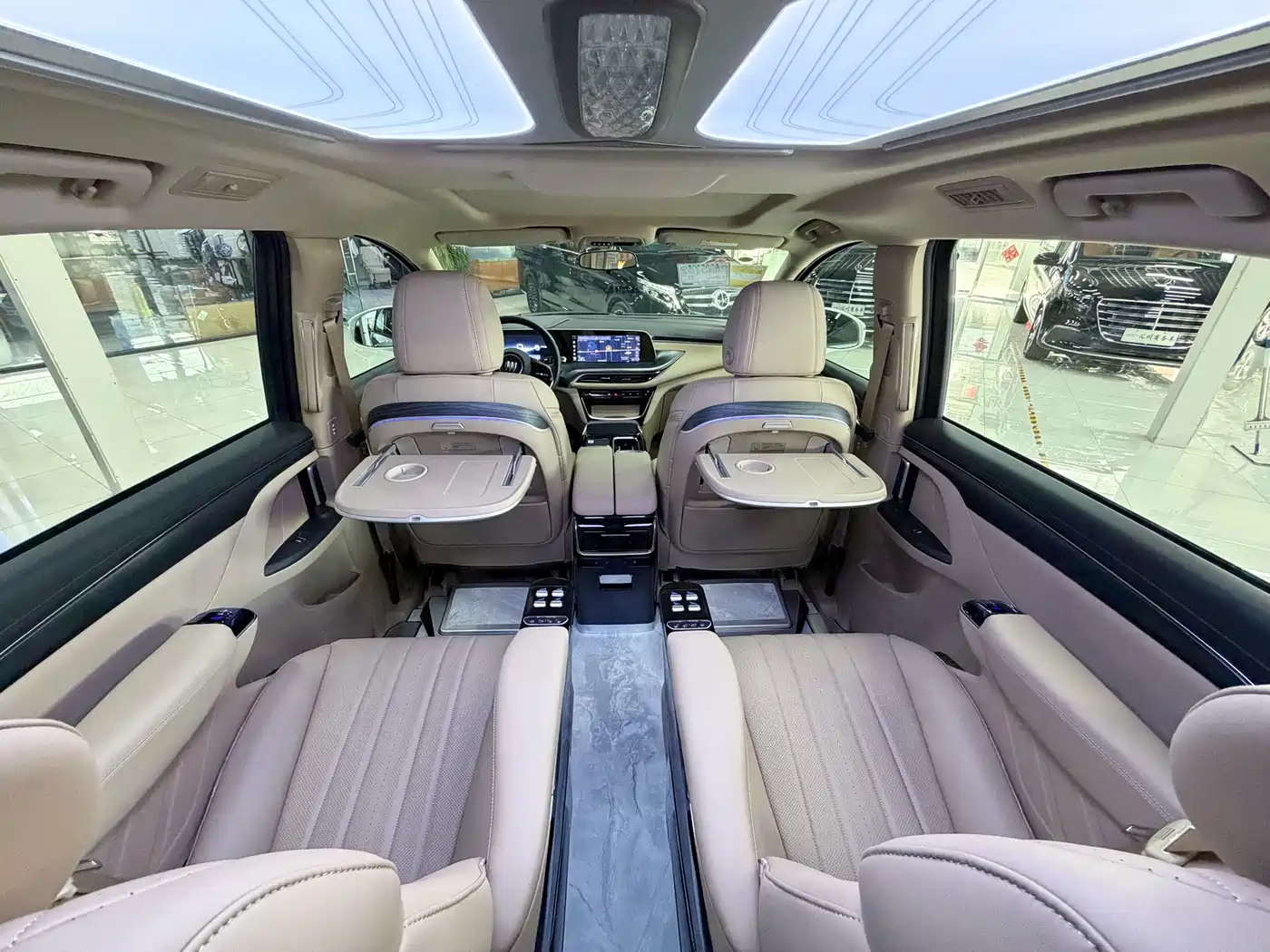 Buick GL8 2025 Land Business Class Comfort DG Edition фото 7