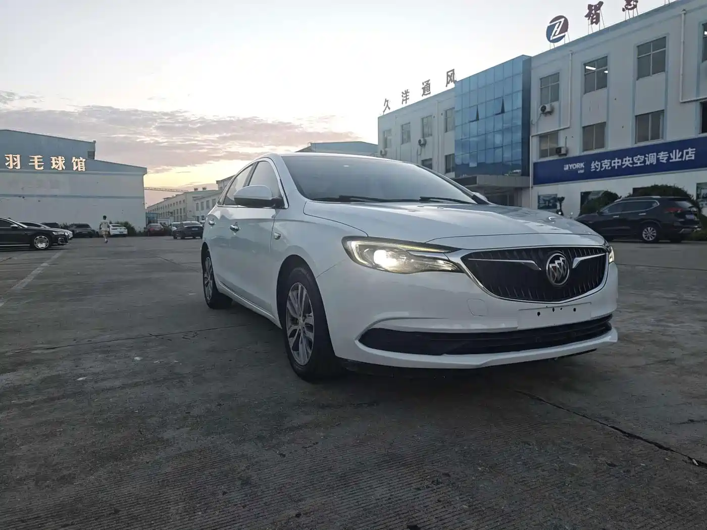 Фото 2 - Buick Excelle