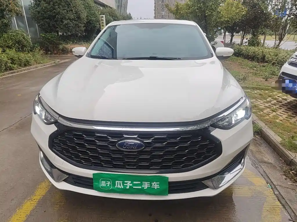 Ford Escort 2022 2021 1.5L Automatic Diamond Edition