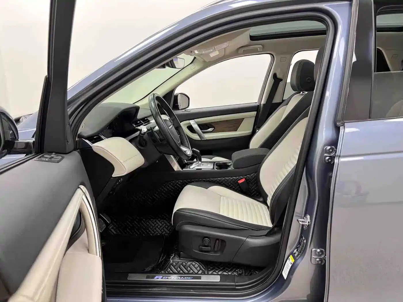 Land Rover Discovery Sport 2020 249PS R-Dynamic Performance фото 8