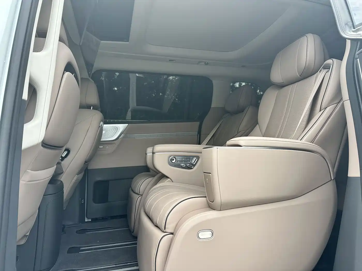 XPeng X9 2026 2025 Extended Range Edition