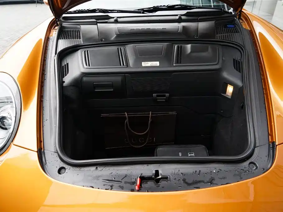 Porsche 911 2010 Carrera 4 Cabriolet 3.6L фото 11