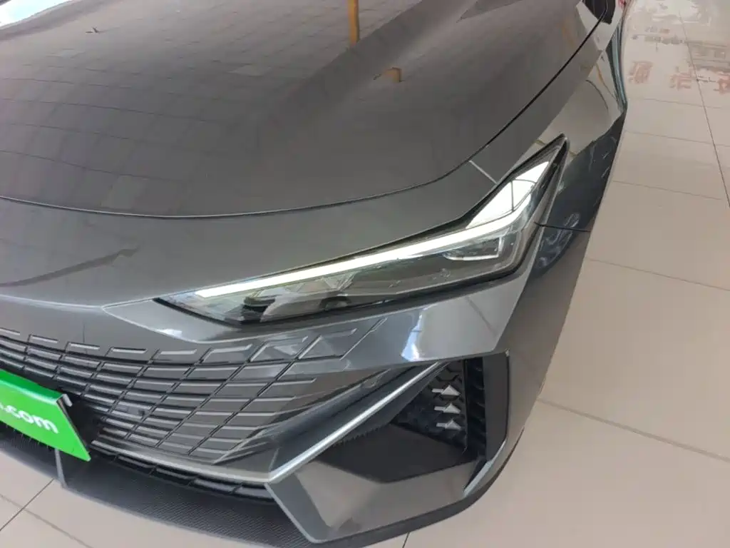 Changan UNI-V iDD 2023 2023 ZhiDian iDD 1.5T 113km Smart Fun Edition