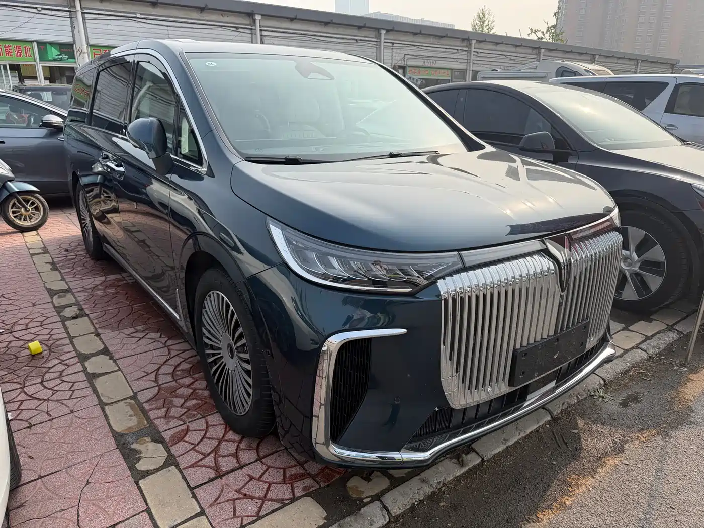 Voyah Auto Voyah Dreamer 2025 PHEV AWD Flagship Kunpeng Edition фото 2
