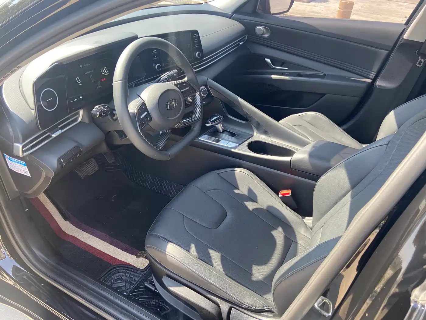 Hyundai Elantra 2023 1.5L CVT GLX Elite Edition фото 12