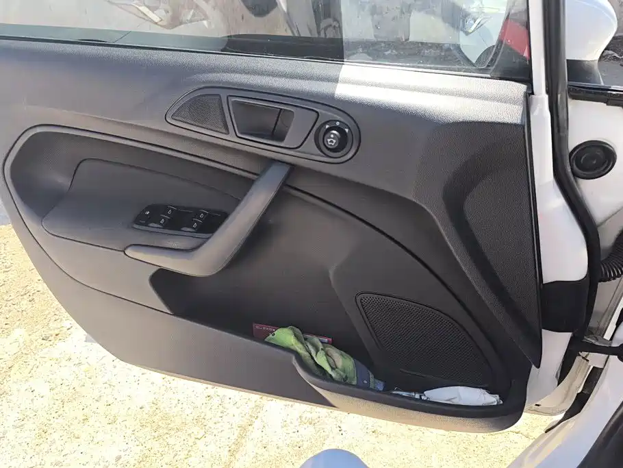 Ford Fiesta 2015 2013 Sedan 1.5L Manual Trend