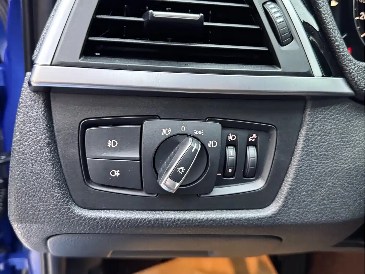 BMW 3 Series 2019 320Li M Sport Package фото 11