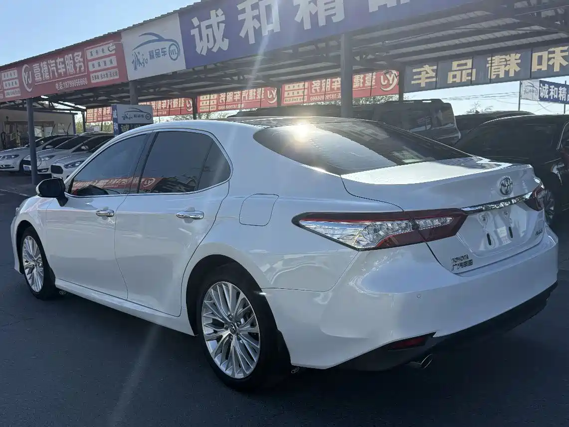 Toyota Camry 2018 2.5G Luxury Edition фото 7