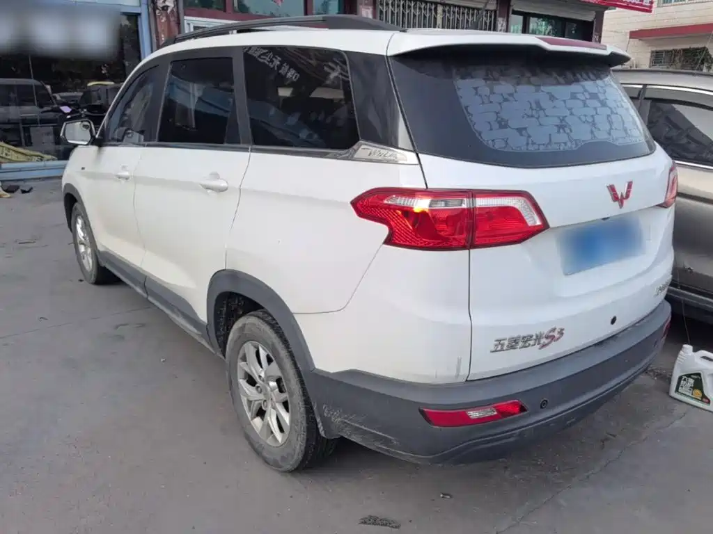 Wuling Motors Wuling Hongguang S3 2020 2019 1.5T Manual Comfort Model China VI