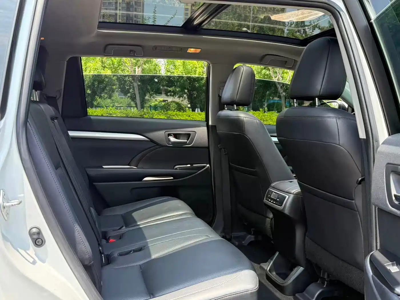 Toyota Highlander 2018 2.0T 4WD Premium 7-seater China VI фото 15