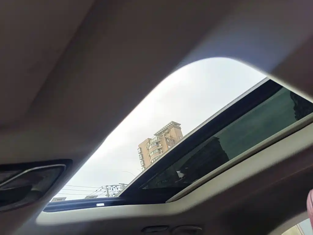 Фото 6 - Changan CS85