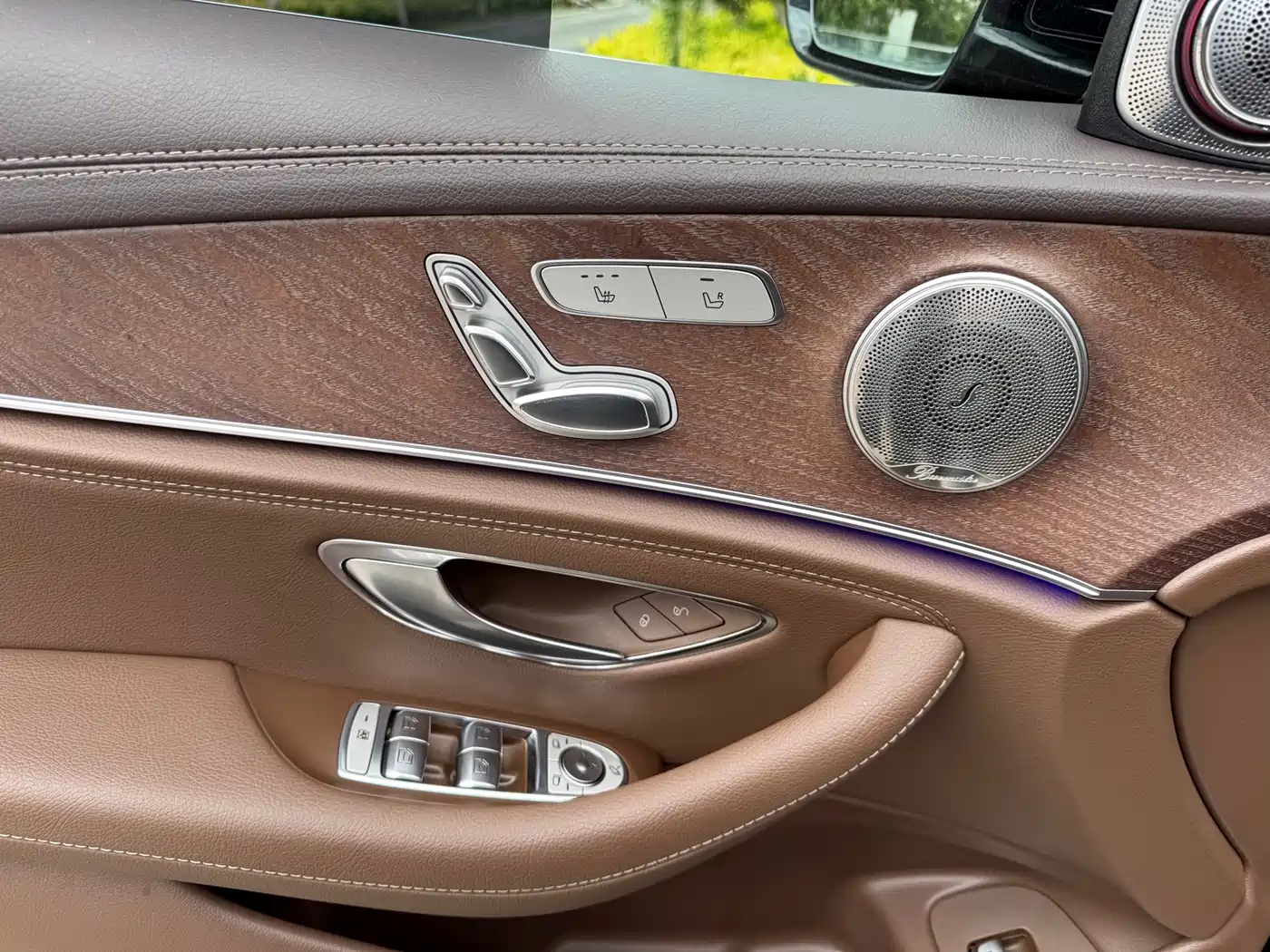 Mercedes-Benz E-Class 2022 E 300 L Fashion фото 18