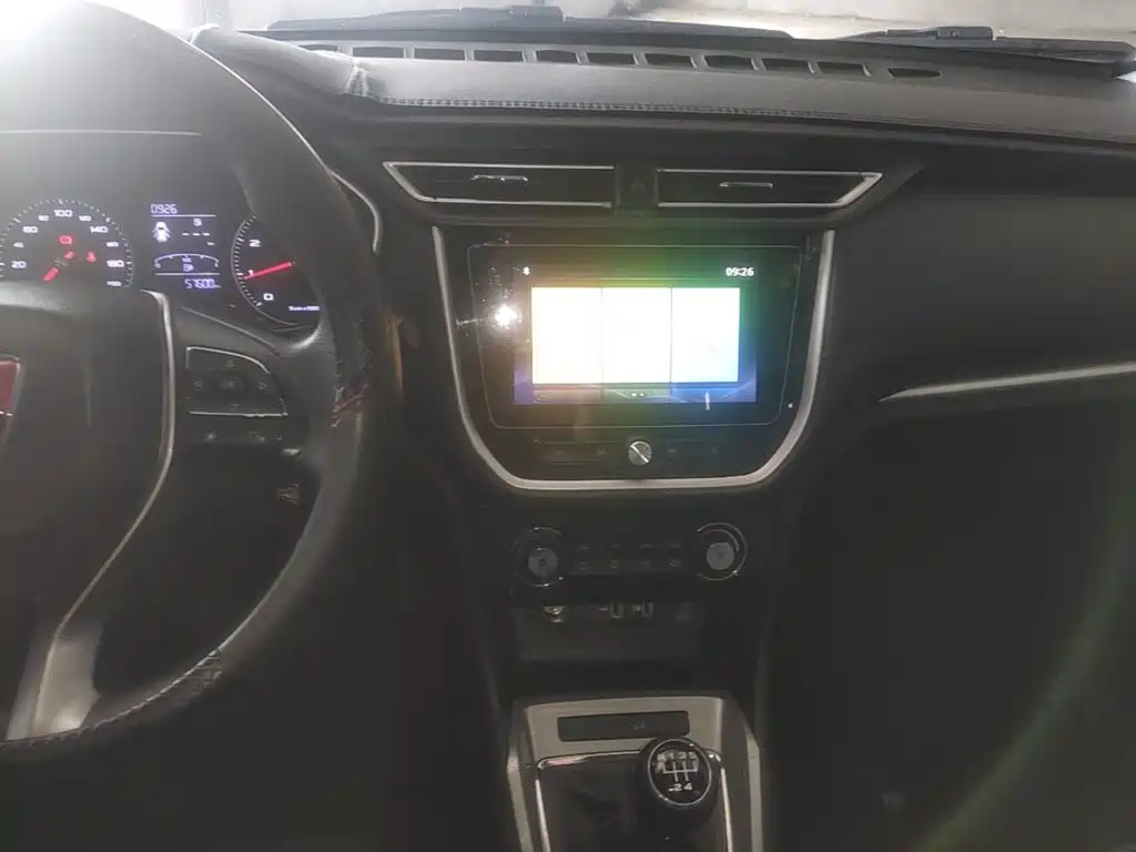 Roewe RX3 2021 2020 1.6L Manual 4G Ultra Comfort Elite
