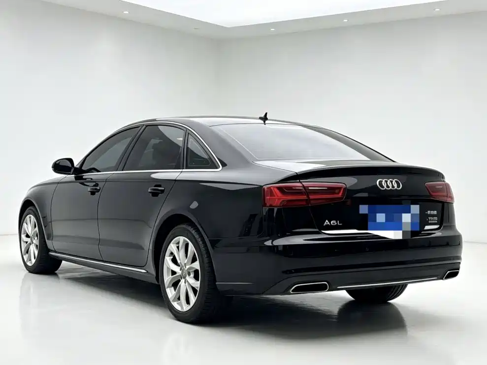 Photo 8 - Audi A6L