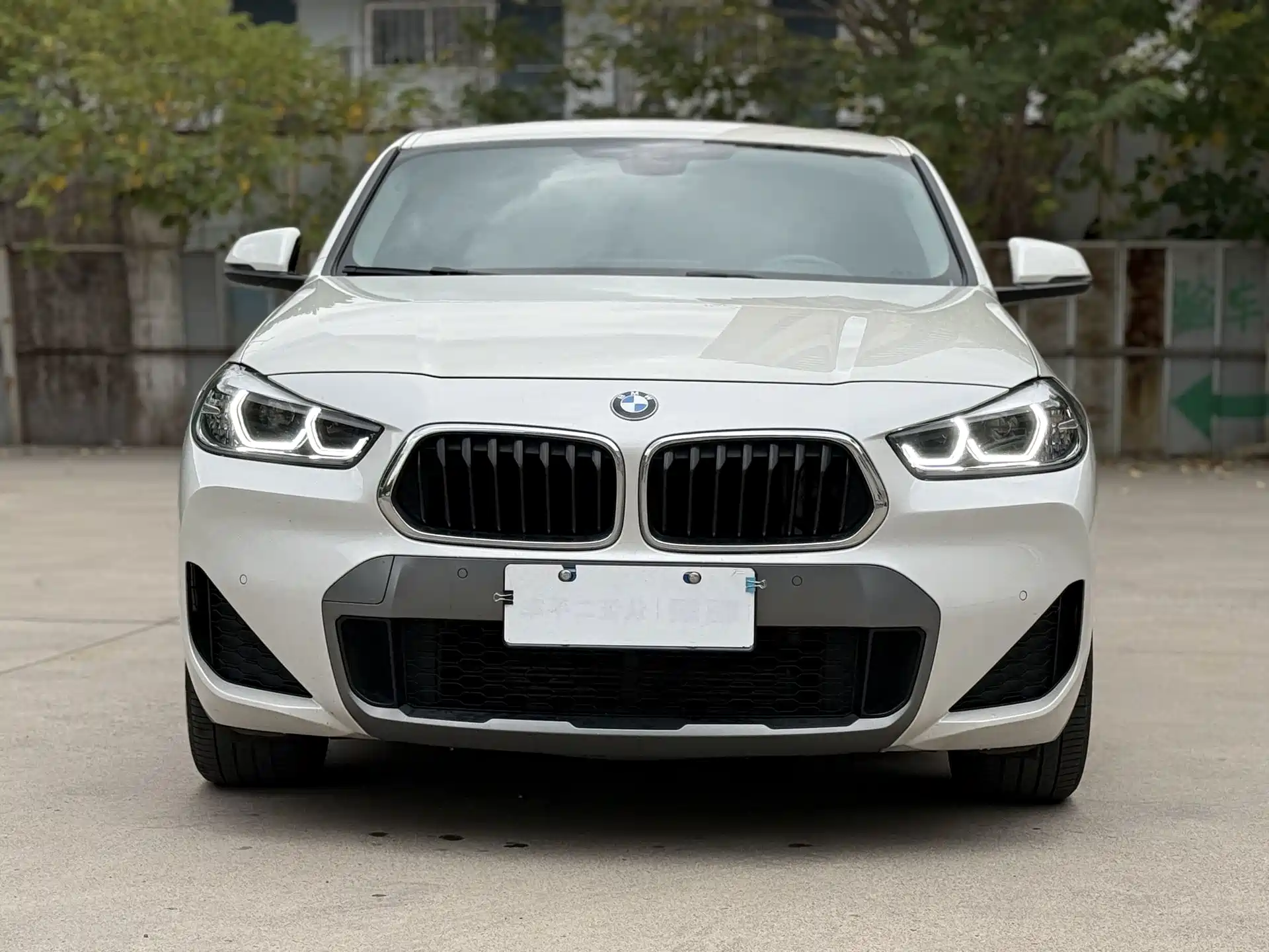 Photo 2 - BMW X2