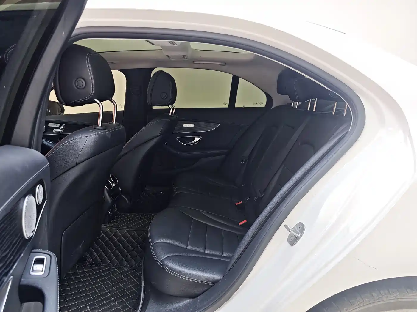 Mercedes-Benz C-Class 2021 C 260 L Sport Starry Exclusive Edition фото 14