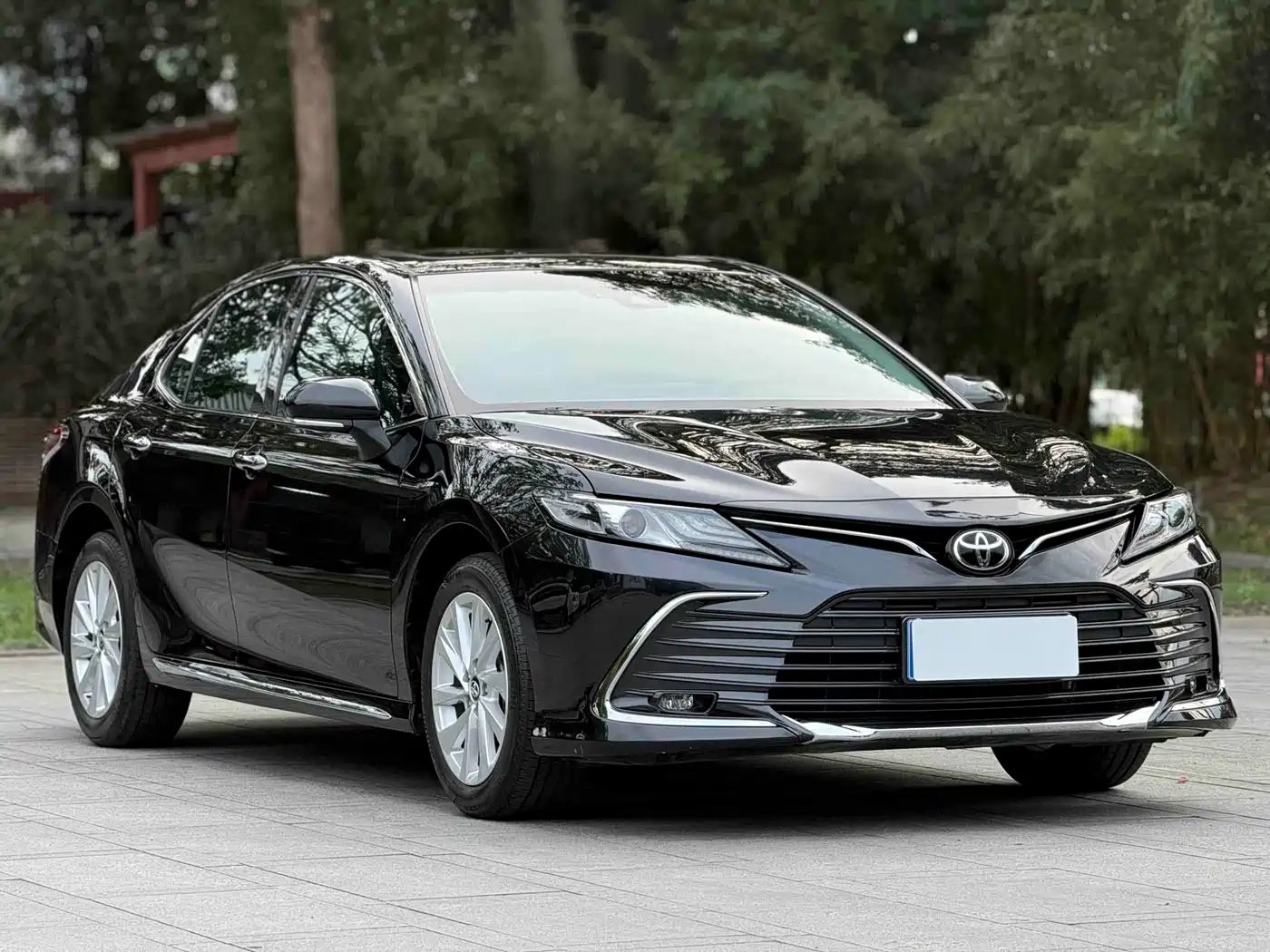 Toyota Camry 2023 2.0G Luxury Edition фото 3