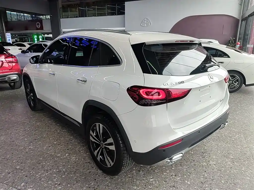 Mercedes-Benz GLA 2022 Facelift GLA 200 фото 5