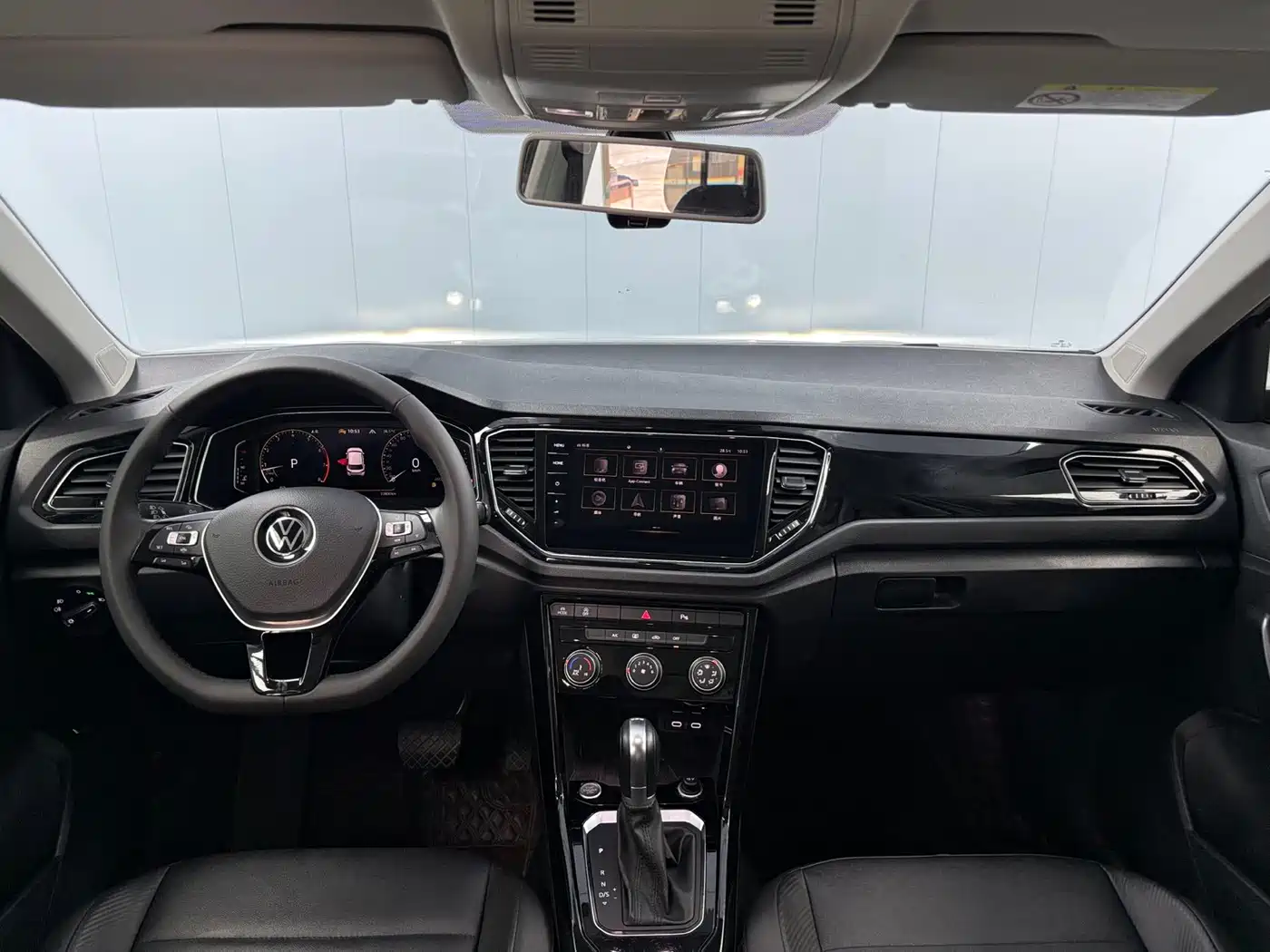 Volkswagen T-Roc, миниатюра 6
