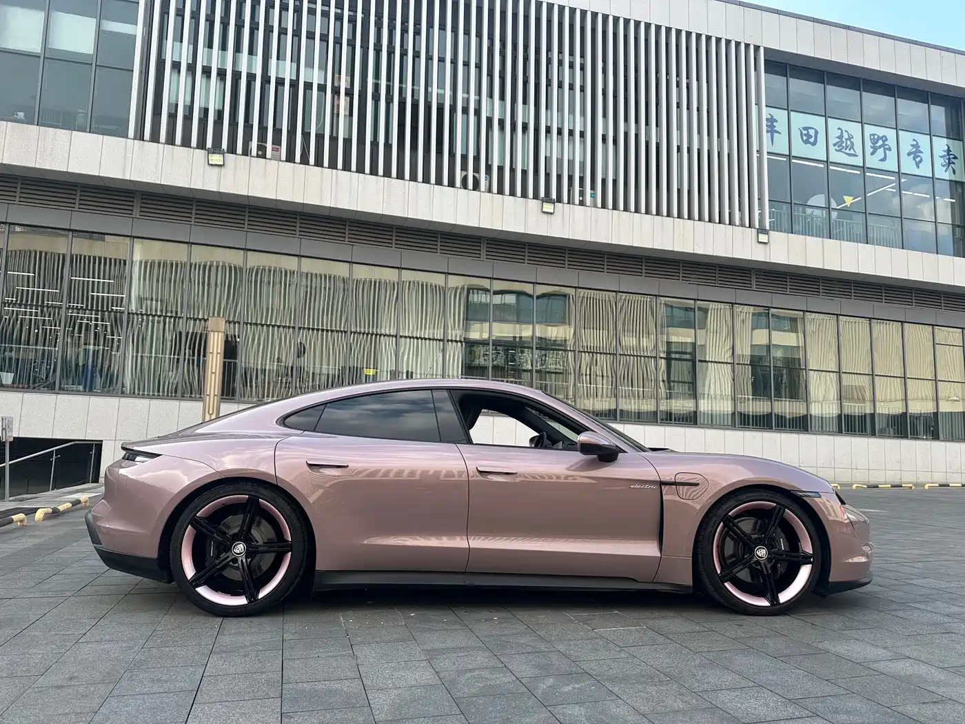 Porsche Taycan 2020 Taycan фото 7