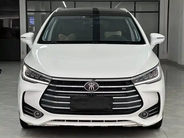 BYD SONG MAX