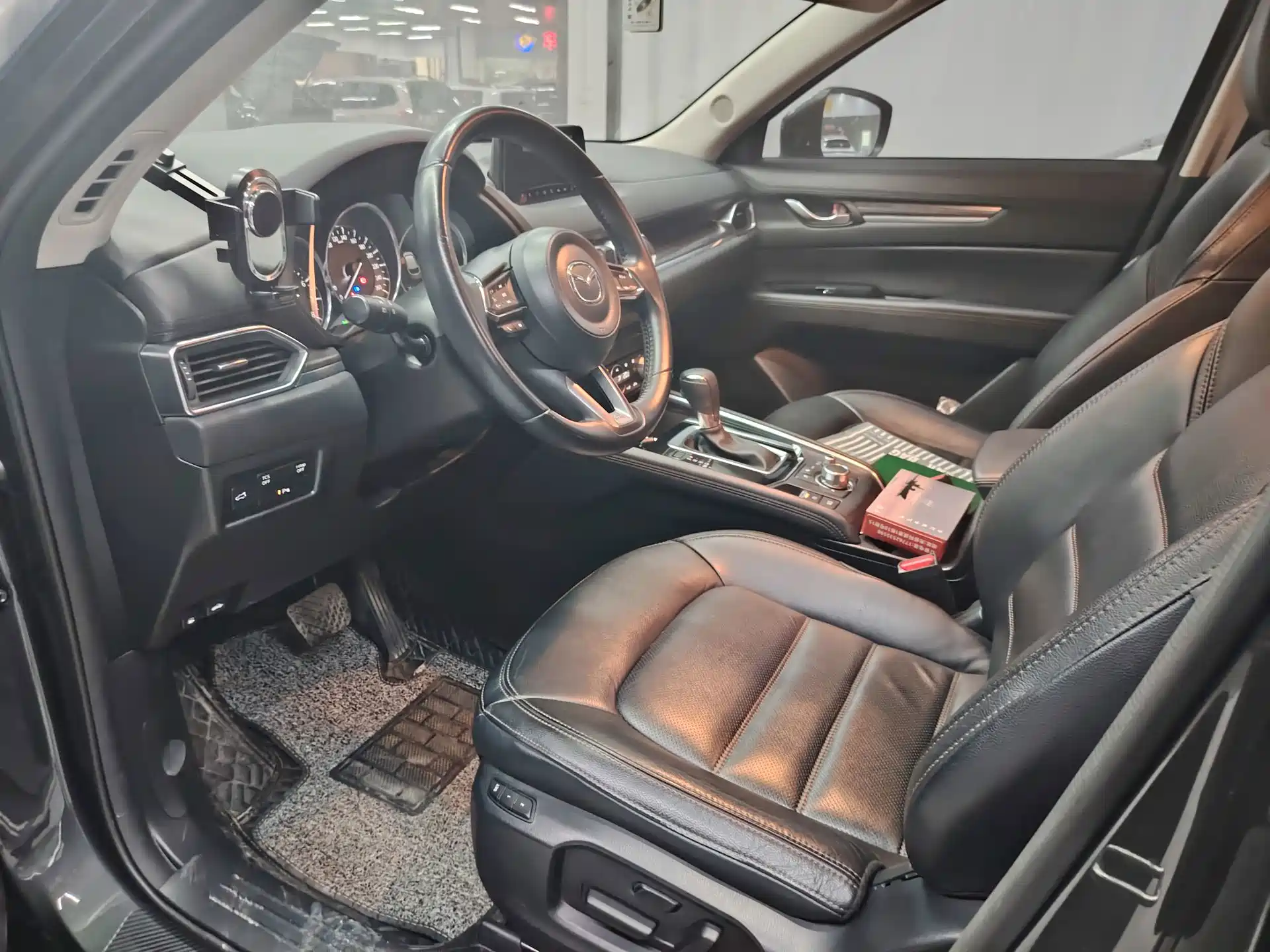 Photo 5 - Mazda CX-5