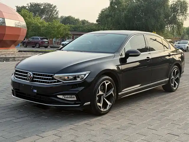 Volkswagen Magotan 2024 2 Million Units Public Sharing Edition 330TSI DSG Luxury