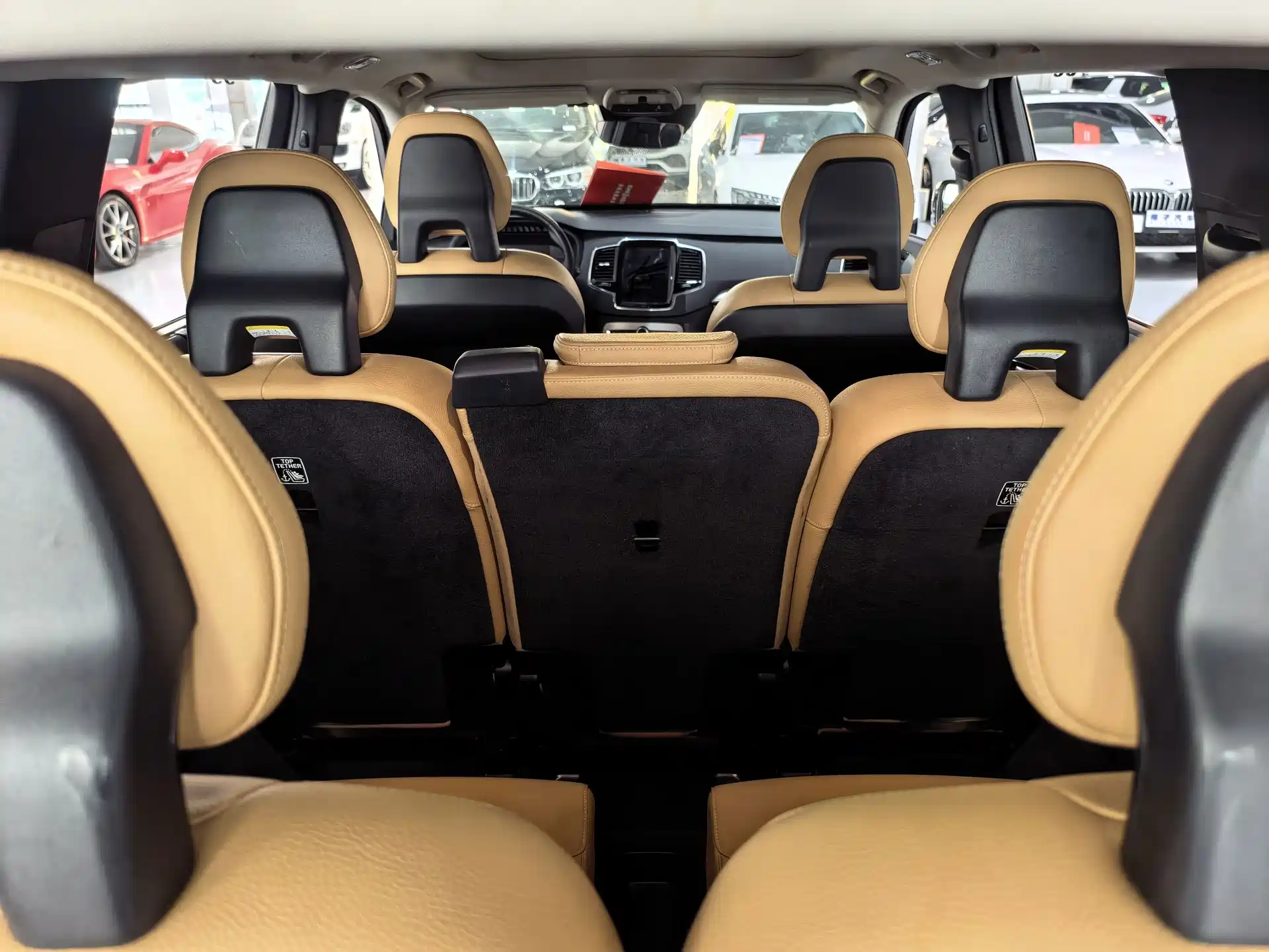 صورة 11 - Volvo XC90