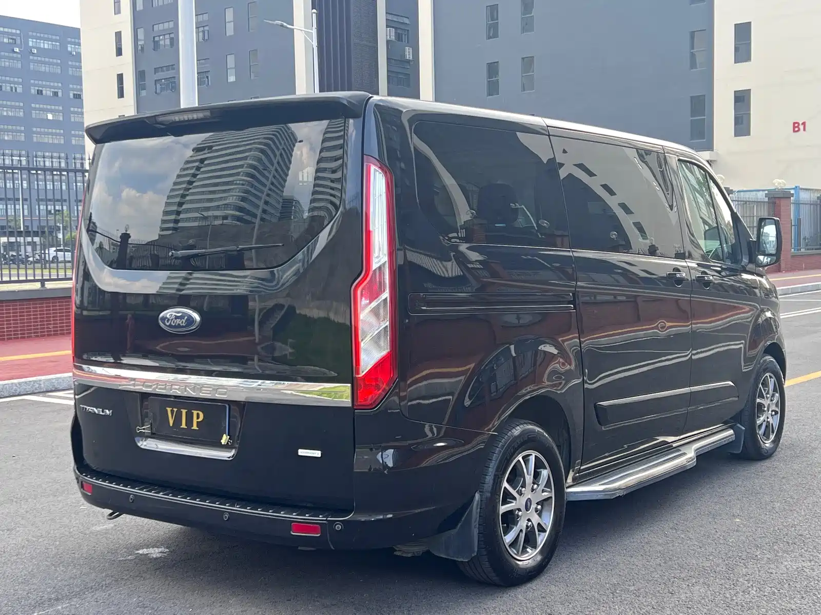 Photo 4 - Ford Tourneo