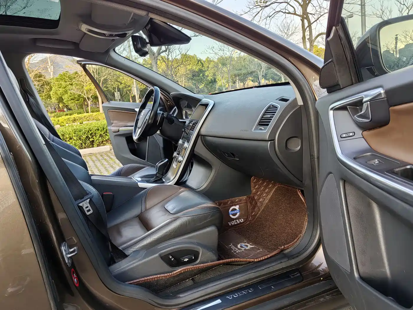 Volvo XC60 (Import) 2014 2015 T6 Momentum