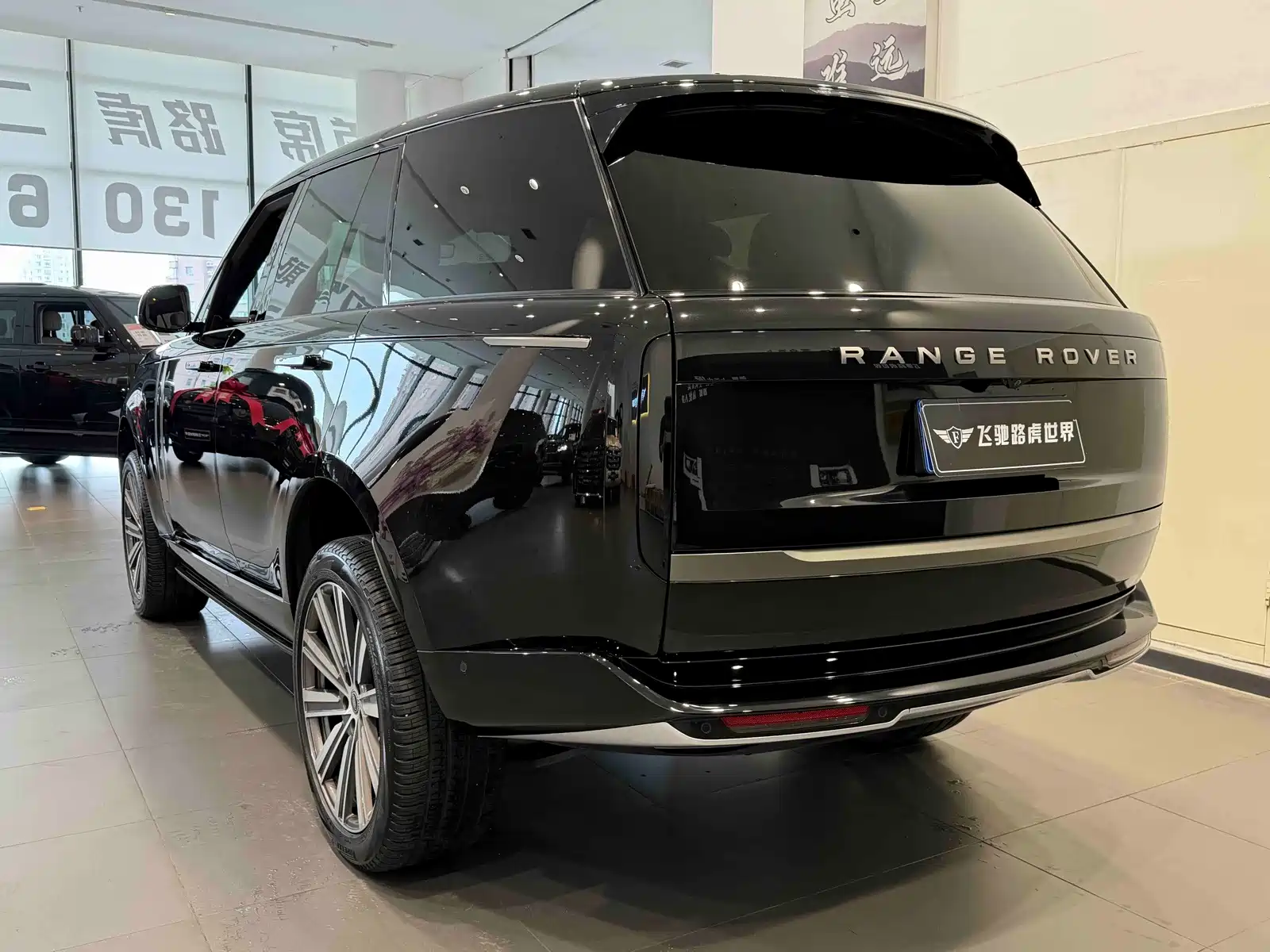 Фото 21 - Land Rover Range Rover