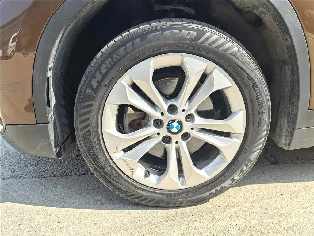 BMW X1 2016 sDrive18Li Premium Model фото 11