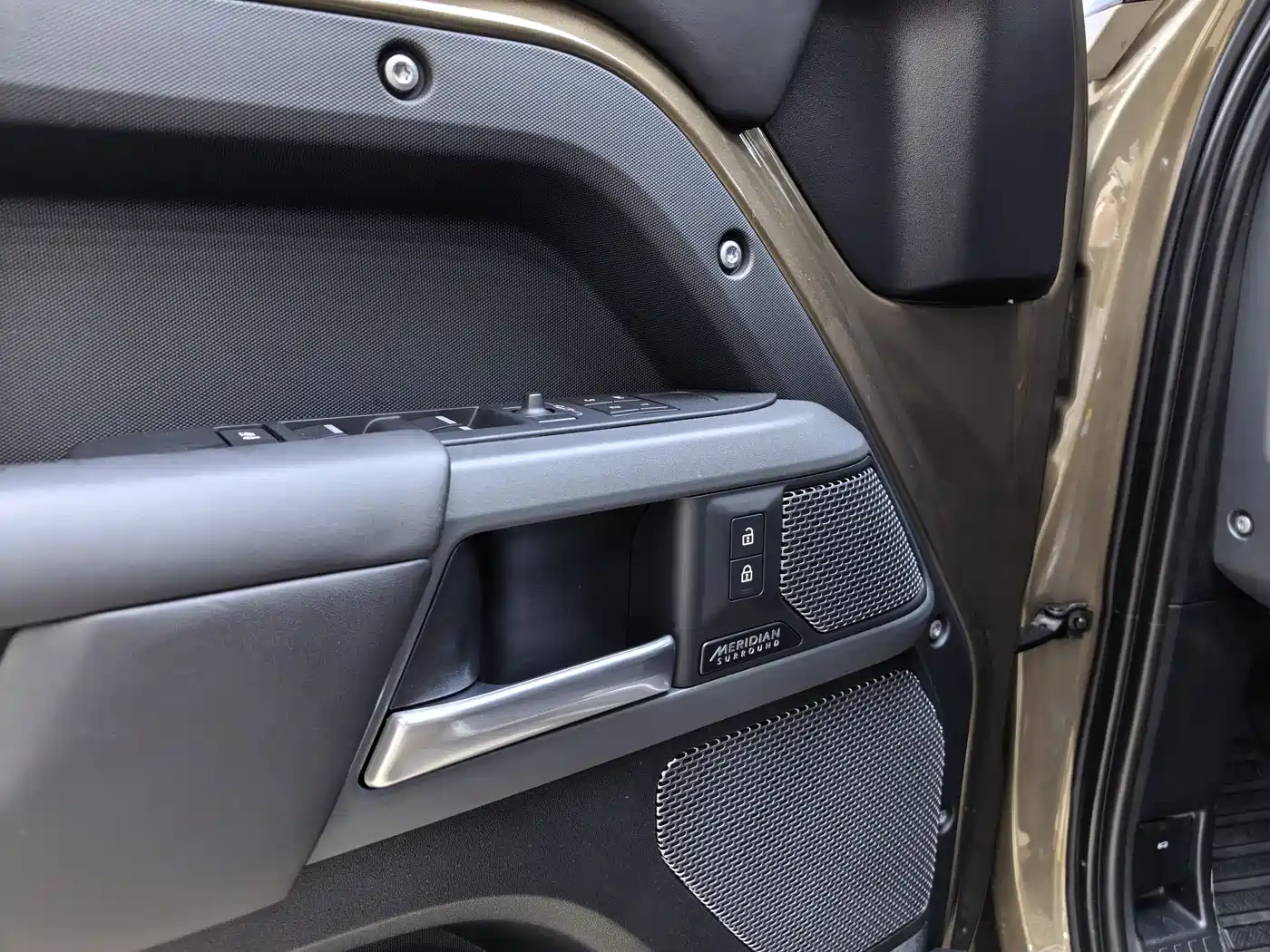 LAND ROVER GUARD