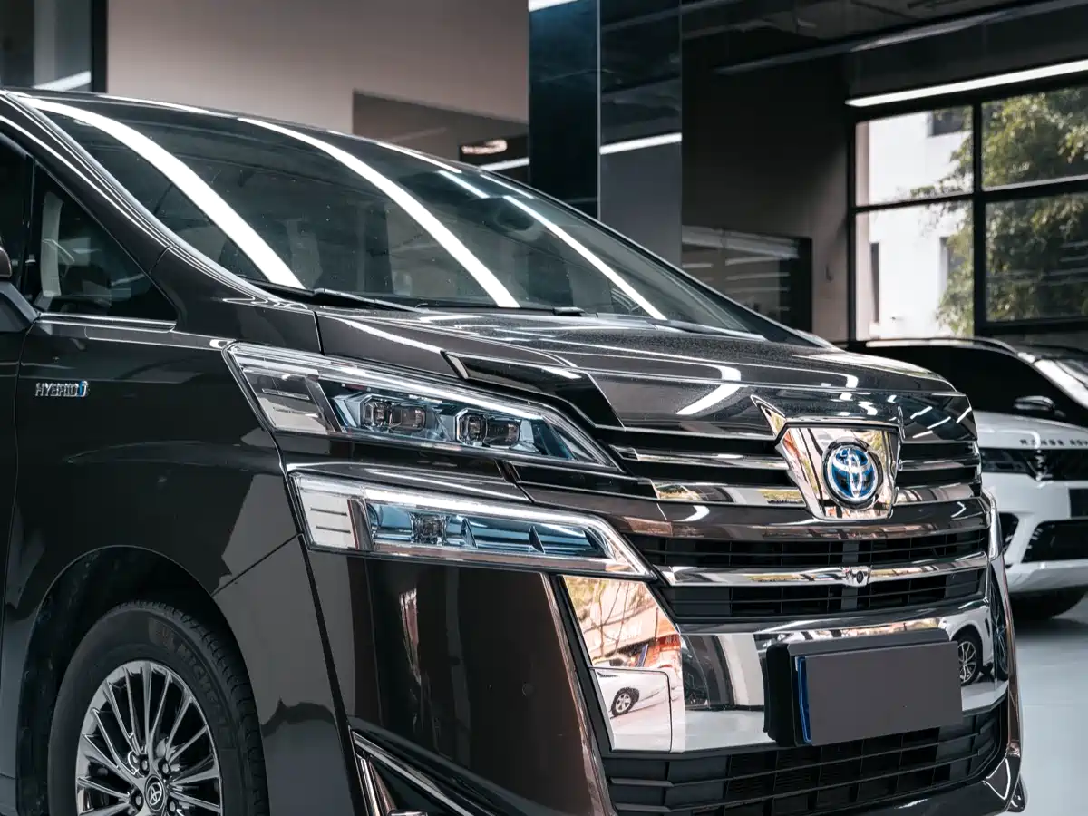Toyota Vellfire 2019 Hybrid 2.5L HV Luxury Edition фото 7